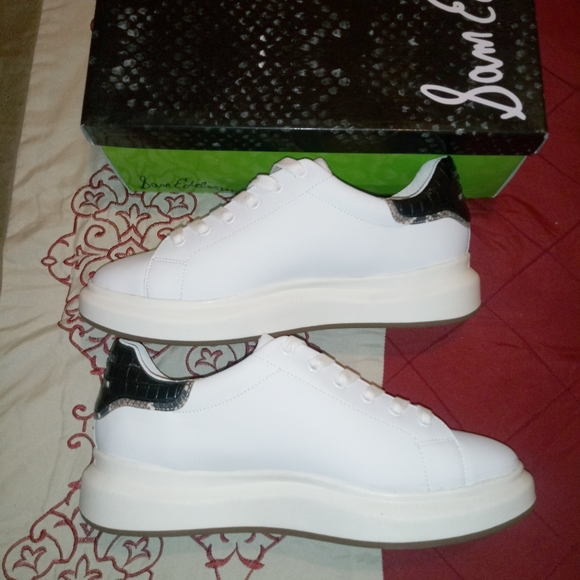 Sam Edelman Moxie Sneakers - Picture 3 of 8